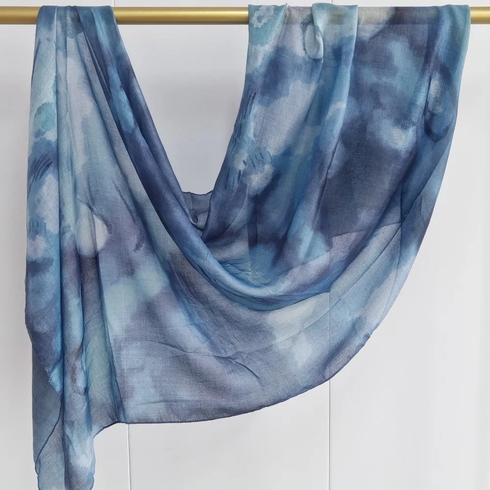 Lång sidenhalsduk för kvinnor i satin, moderiktig akvarell batiktryckt halsduk för dagliga hijab-huvudbonader