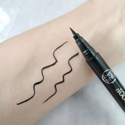 1/5/20 st. Varaktig Vattentät Flytande Eyeliner Icke-blekande Slät Snabbtorkande Eyelinerpenna Inget Bläckläckage Svart Eyeliner Makeup