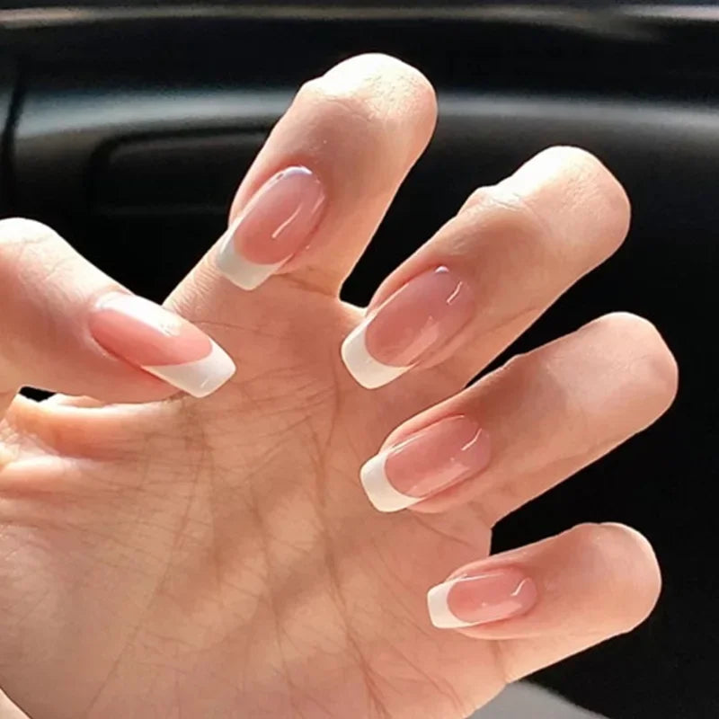 24 st/set Sweet Love lösnaglar med gradient French Press on-naglar återanvändbara korta heltäckande nageltippar för kvinnor grossist
