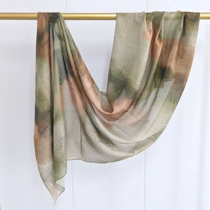 Lång sidenhalsduk för kvinnor i satin, moderiktig akvarell batiktryckt halsduk för dagliga hijab-huvudbonader