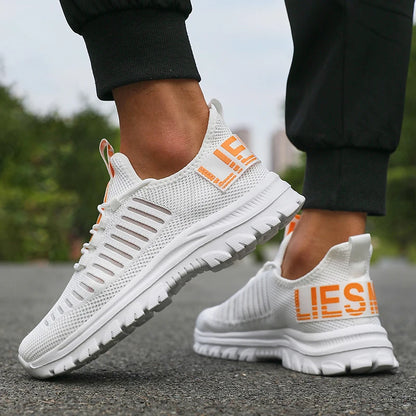 Halkfria herrsneakers sommar, bekväma, andningsbara löparskor för par, dam, tenis-sportsko, vita promenadskor för män