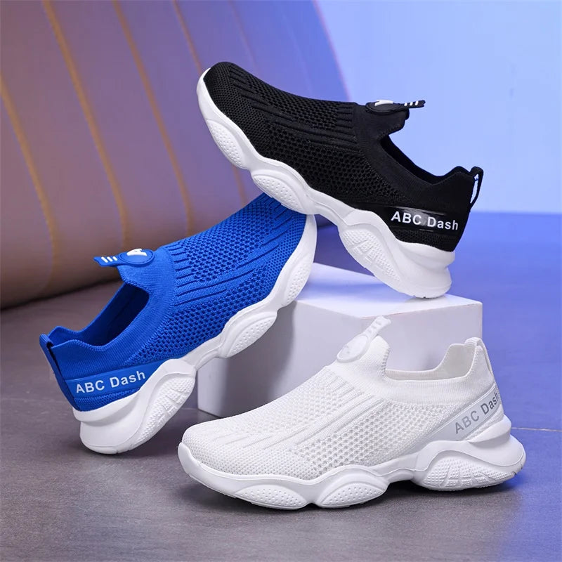 Nya barnskor, vardagsskor, andningsbara, stickade sneakers för barn, slip-ons, löparskor, pojkar, lätta, bekväma promenadskor