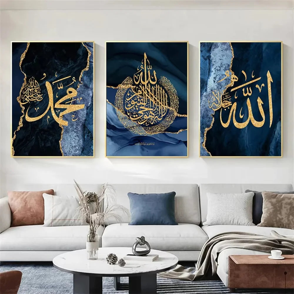3-delat set med islamisk kalligrafiposters för Eid al-Fitr, blå marmorbakgrund med guldfärgat teckensnitt, ramlös canvas, hemmakontorsinredning