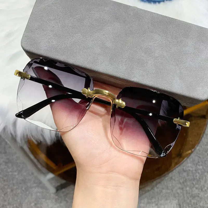 3 st fyrkantiga ramlösa solglasögon för kvinnor lyxmärkesdesigner sommar röda glasögon mode solglasögon för män UV400-nyanser oculos