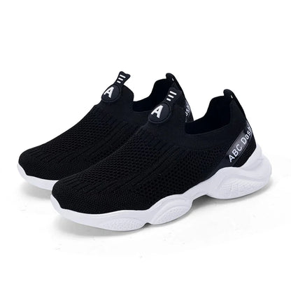 Nya barnskor, vardagsskor, andningsbara, stickade sneakers för barn, slip-ons, löparskor, pojkar, lätta, bekväma promenadskor