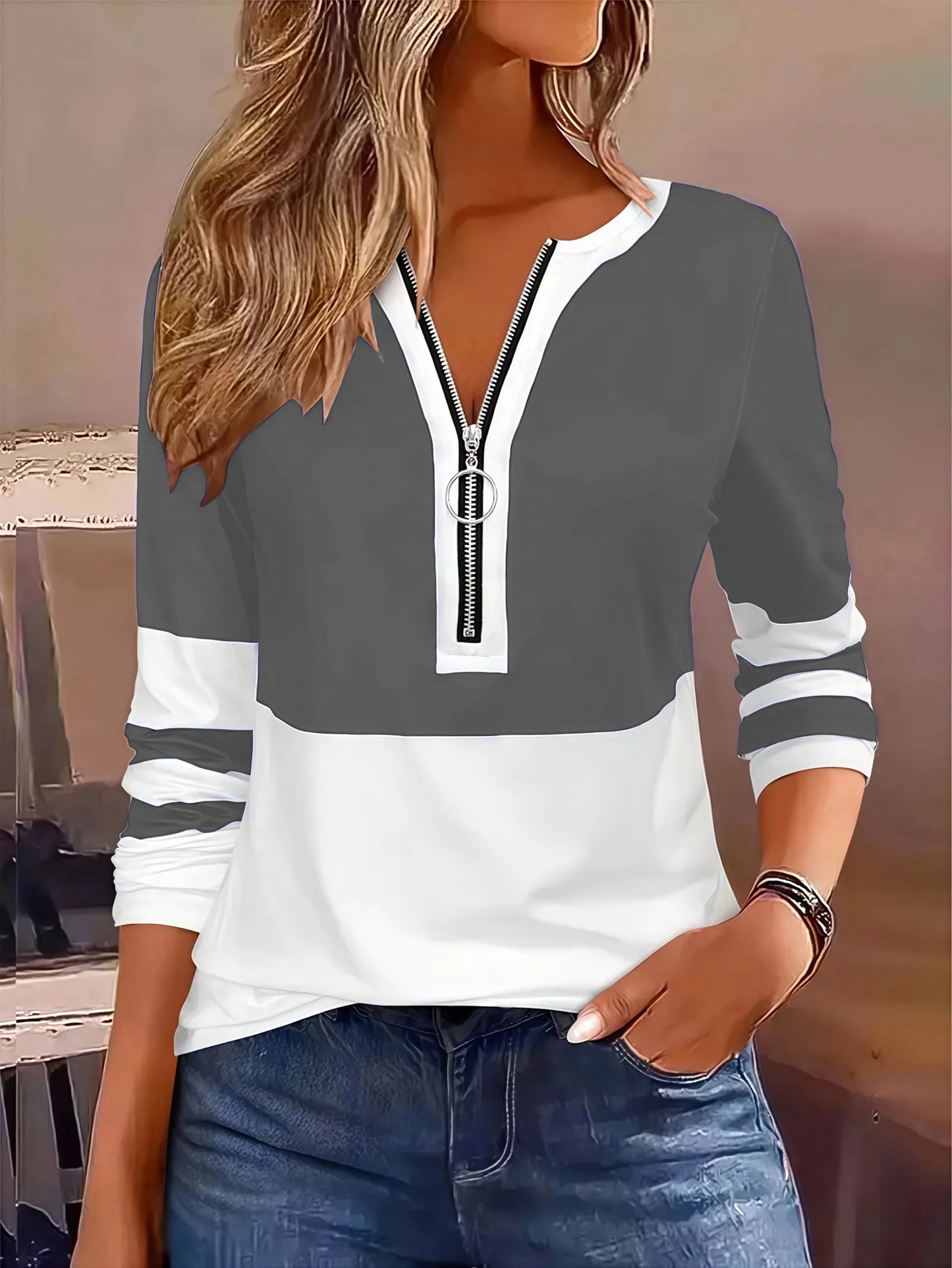 Plus Size Långärmad T-shirt med Geometriska Ränder och Färgblocksring med Blixtlåsdetalj - Höstmode