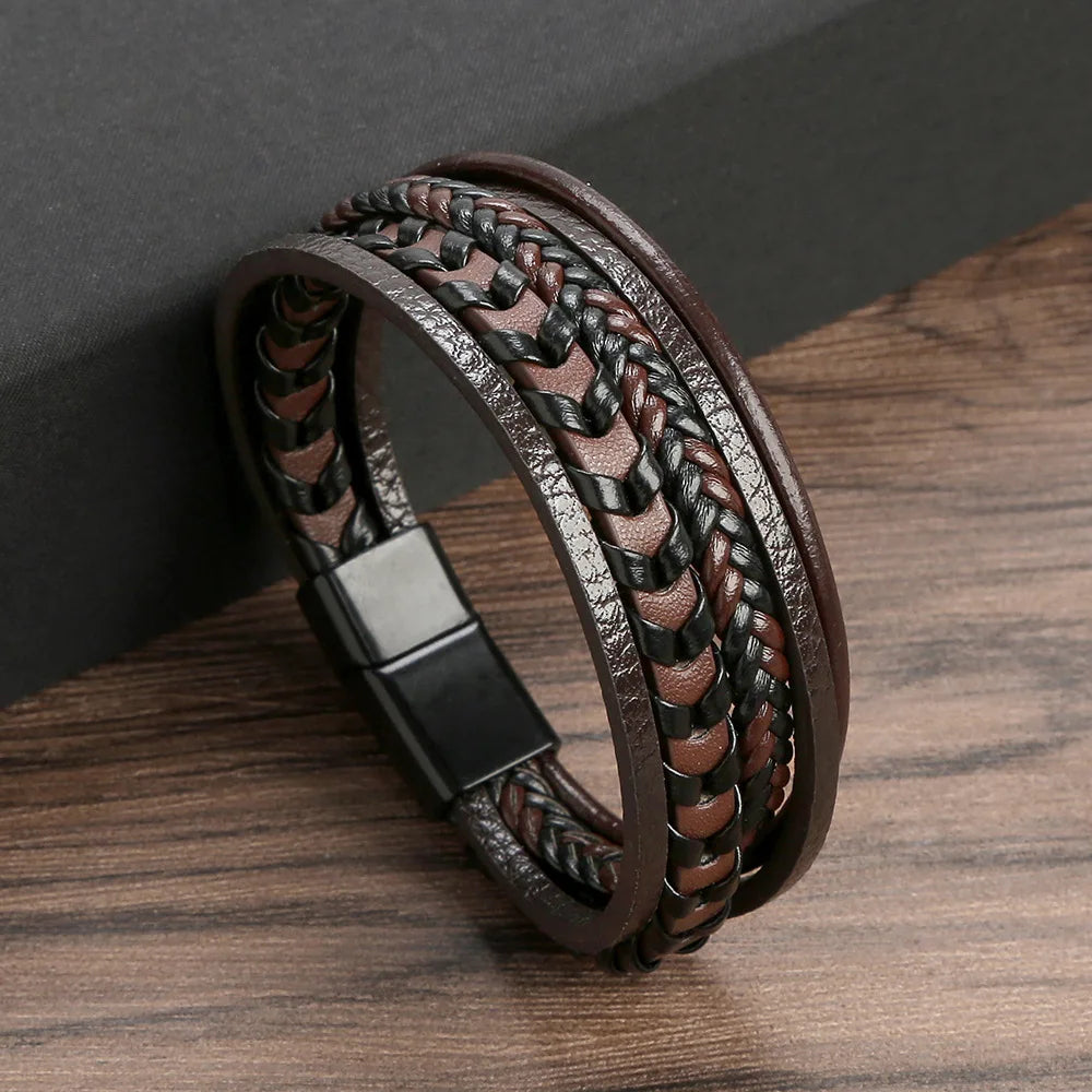 Flerskiktade flätade reparmband för män, klassiskt handgjort PU-läderarmband med magnetiskt spänne, trendiga punksmycken