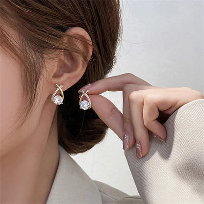 SKEDS Mode Kors Örhängen För Kvinnor Flickor Koreansk Stil Eleganta Kristallsmycken Örhängen Fishtail Lady Örhängen Gåva