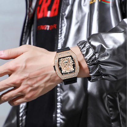 Mode Tonneau Hollow Full Diamond Gravyrhuvud Quartz Klocka Herr Lyxig Lysande Vattentät Datum Klockor Herr Stål Herrklocka