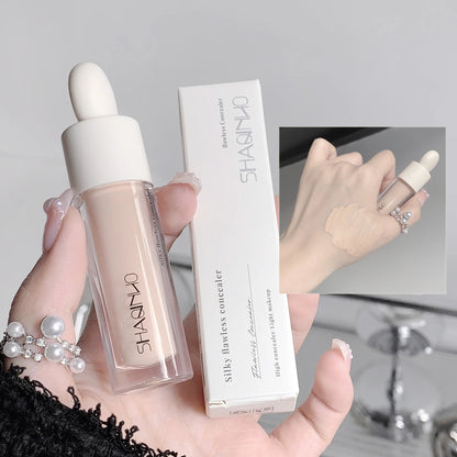 Flawless Finish Flytande Concealer Full täckning för blemmor Mörka ringar och fräknar Smidig applicering Långvarig,
