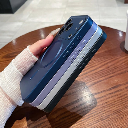 Magnetiskt laddningsfodral i metallicfärgen Desert Gold för iPhone 17, 16, 15, 14, 13, 12, 11, Pro Max och Air – mjukt fodral med fina hål för MagSafe