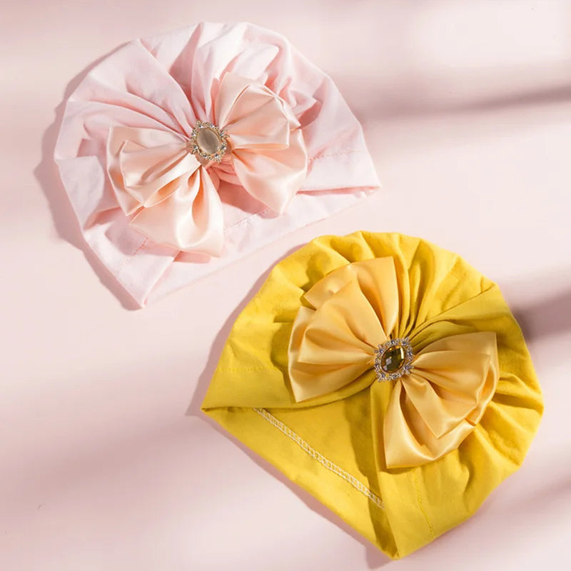 Enfärgad Baby Turban Rosett Bling Strass Spädbarnsmössor Flicka Mössa Mode Handgjord Band Rosett Indisk Mössa Mjuk Huva 0-2År