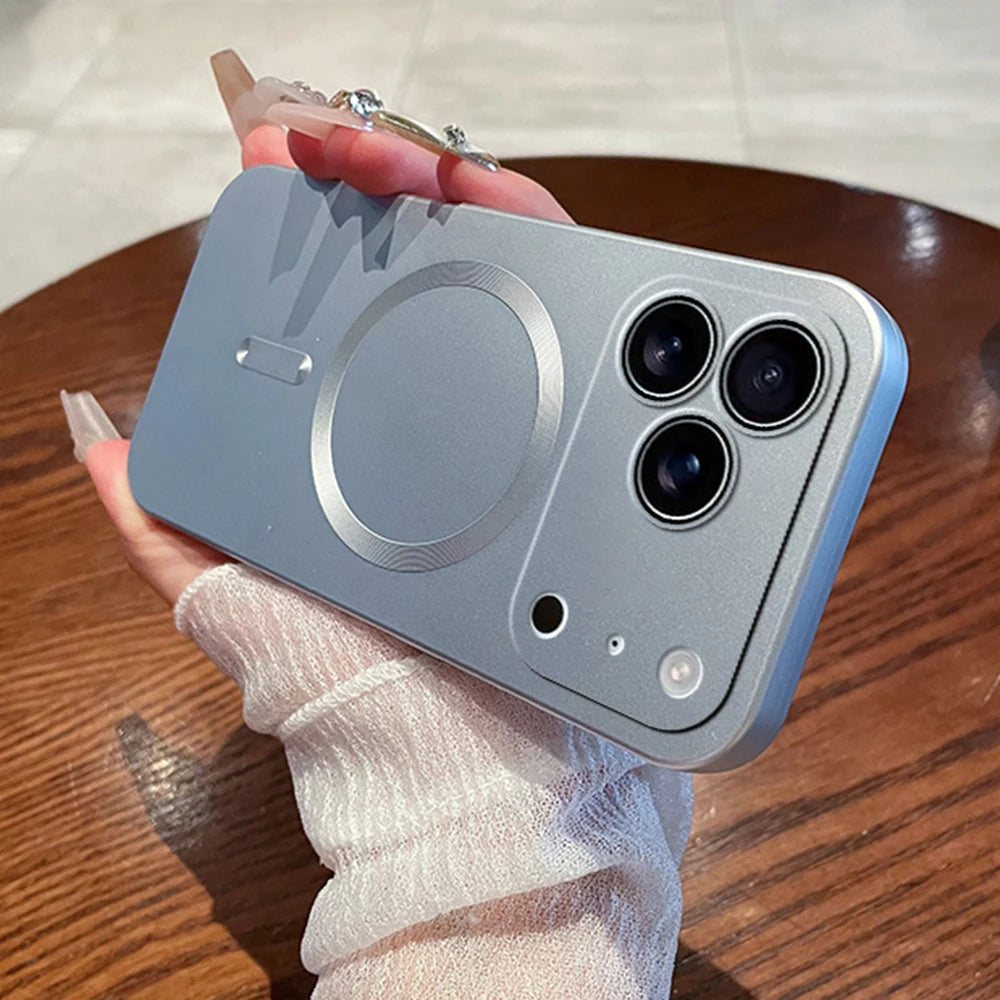 Magnetiskt laddningsfodral i metallicfärgen Desert Gold för iPhone 17, 16, 15, 14, 13, 12, 11, Pro Max och Air – mjukt fodral med fina hål för MagSafe