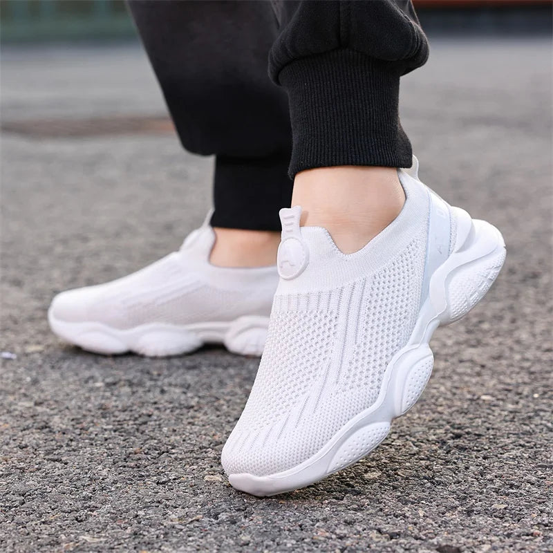 Nya barnskor, vardagsskor, andningsbara, stickade sneakers för barn, slip-ons, löparskor, pojkar, lätta, bekväma promenadskor
