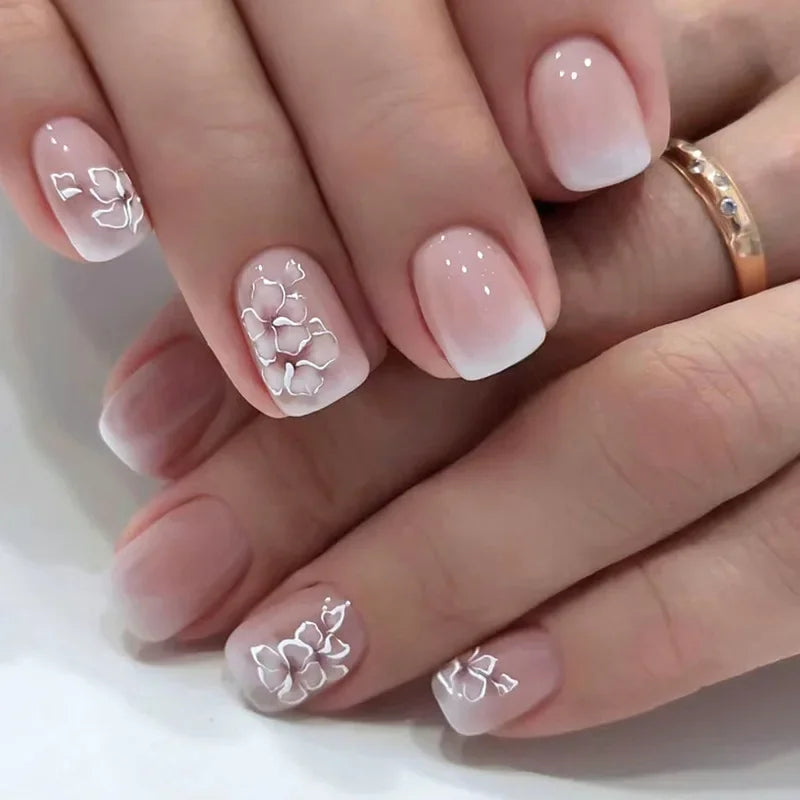 24 st/set Sweet Love lösnaglar med gradient French Press on-naglar återanvändbara korta heltäckande nageltippar för kvinnor grossist