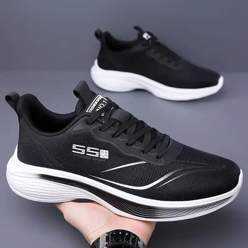 Herrskor med andningsfunktion i mesh Lätta, halkfria, mjuka och casual sneakers för vår och sommar