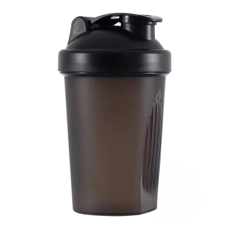 1-7 st shakerflaskor sportvattenkoppar vassleproteinpulvermixerflaska fitness gym shaker utomhus bärbar plastdryckkopp