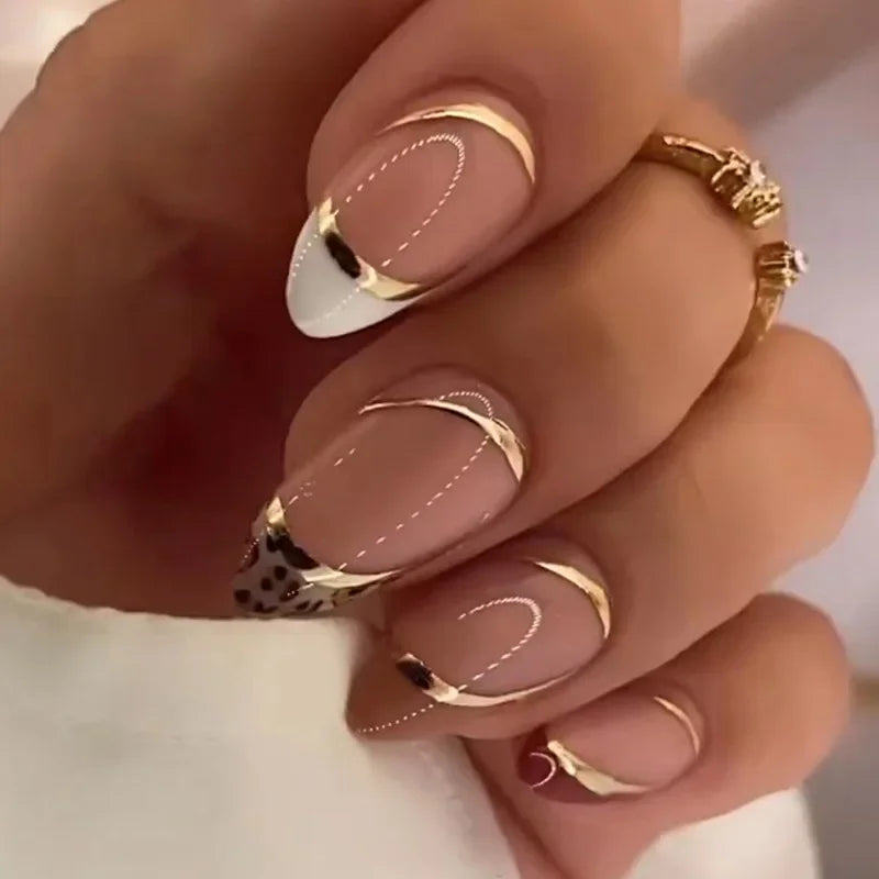24 st/set Sweet Love lösnaglar med gradient French Press on-naglar återanvändbara korta heltäckande nageltippar för kvinnor grossist