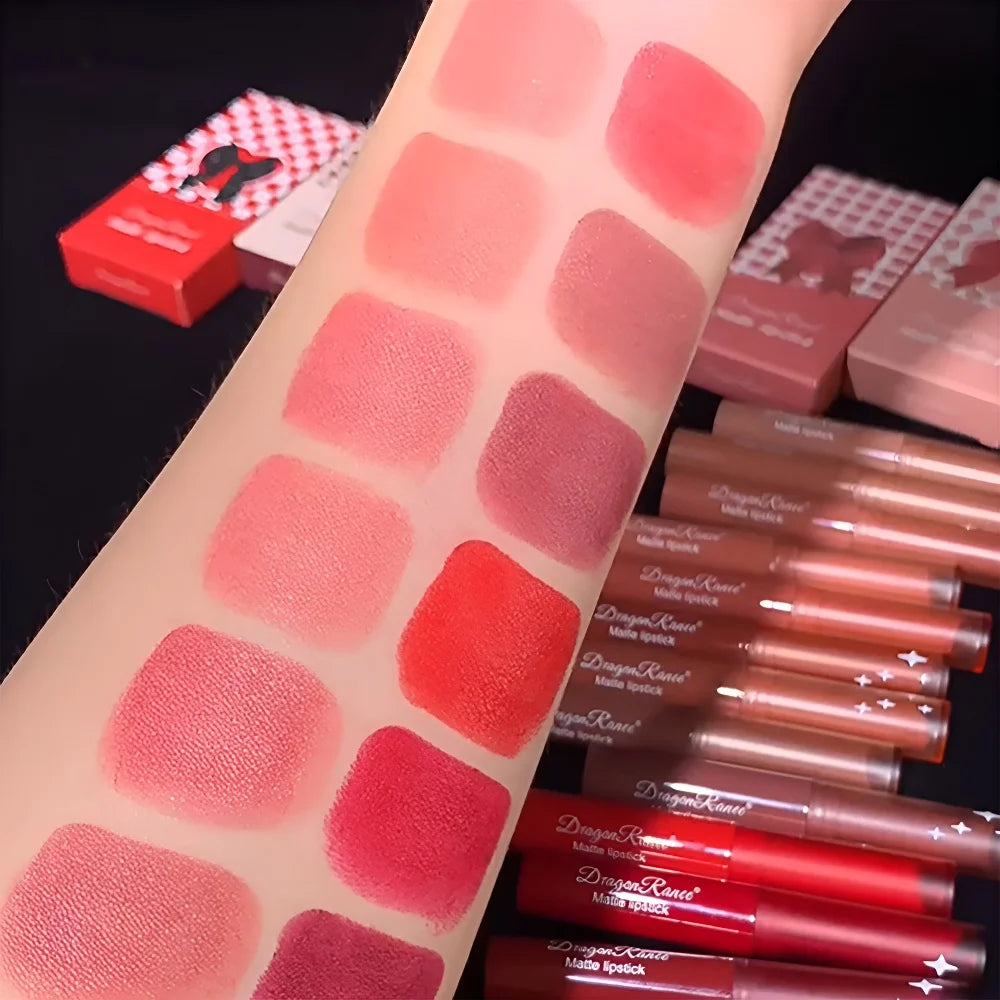 Nude Matte Läppstift Vattentäta Läppstift Bleknar Inte Sexiga Röda Sammets Läppstift för Kvinnor Smink Långvariga Läppar Kosmetika
