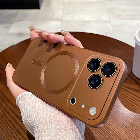 Magnetiskt laddningsfodral i metallicfärgen Desert Gold för iPhone 17, 16, 15, 14, 13, 12, 11, Pro Max och Air – mjukt fodral med fina hål för MagSafe